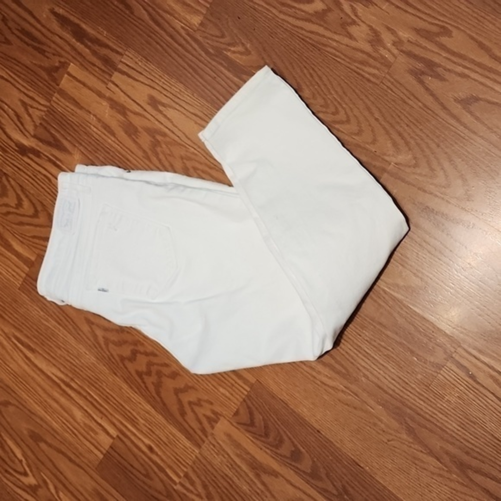 711‎ white levis skinny 32 jeans